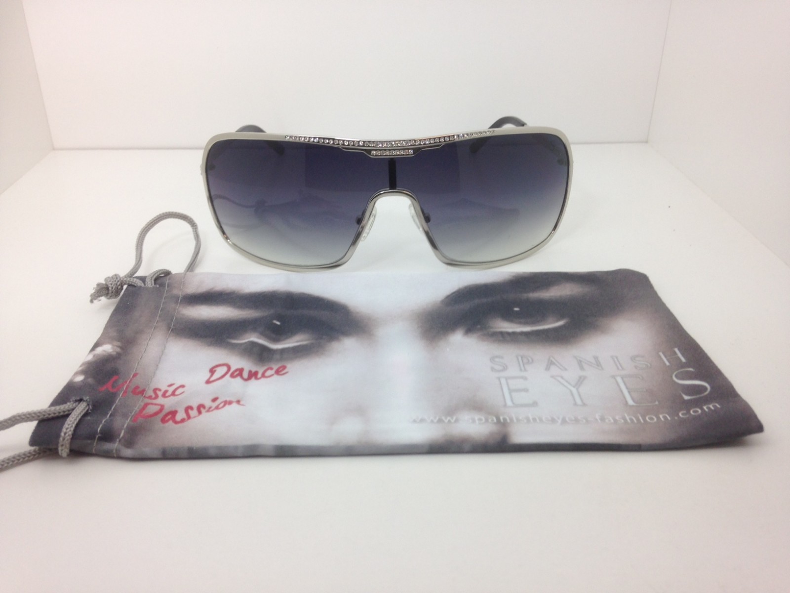SPANISH EYES 151 SUNGLASSES look designs